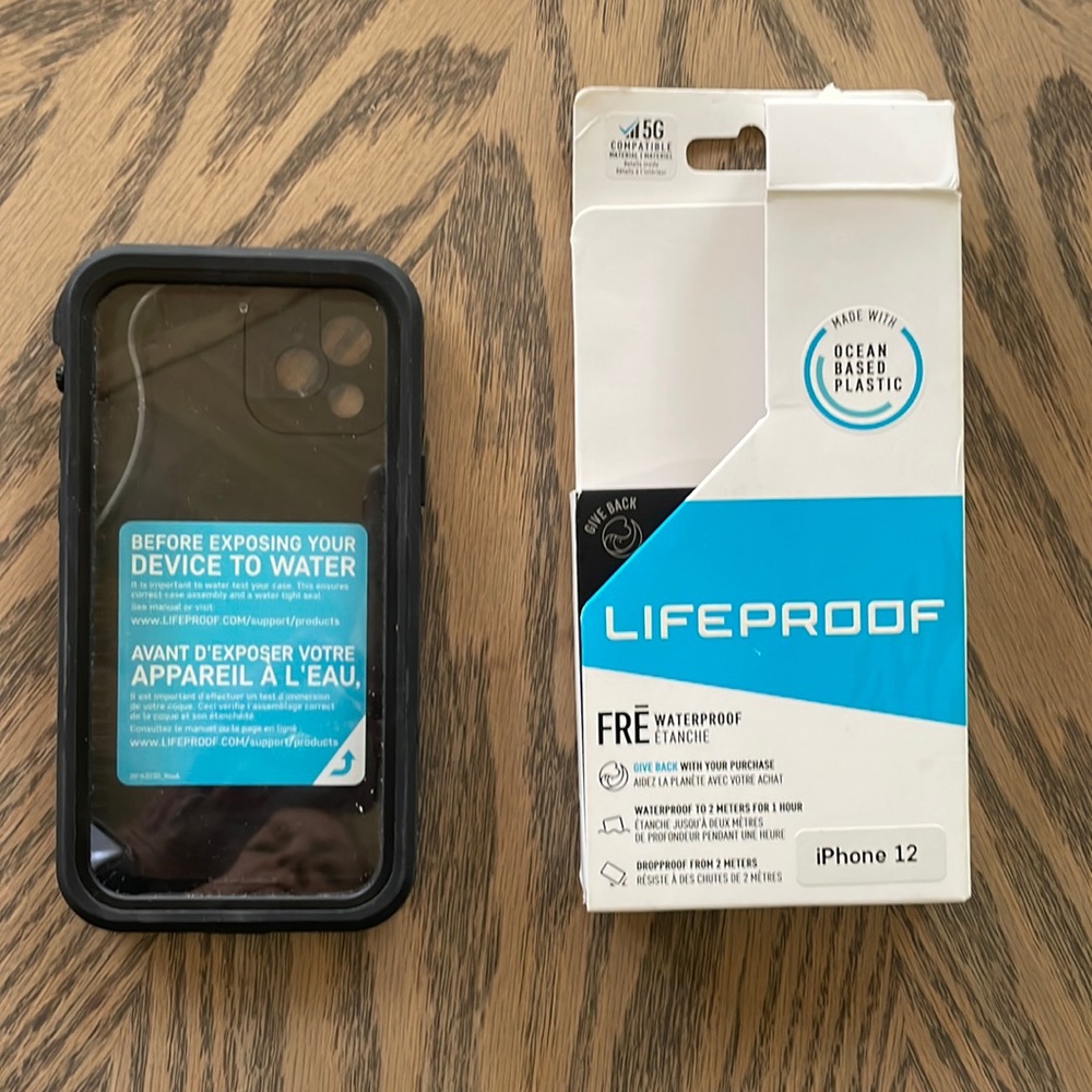 Lifeproof FRE waterproof case for iPhone 12